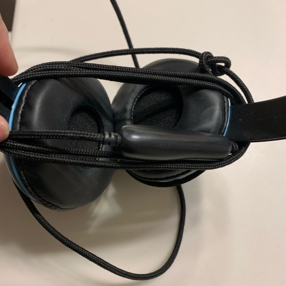 Cyber Acoustics Headset with Microphone. - Picture 4 of 5